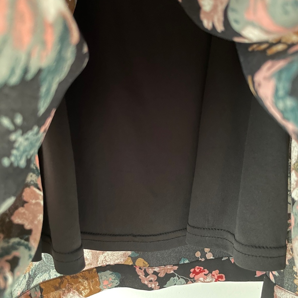 Daniel Rainn Floral Dress with Pockets - Picture 6 of 12